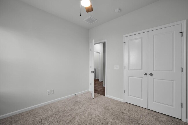 Building Photo - Beautiful home located in The Commons subdivision