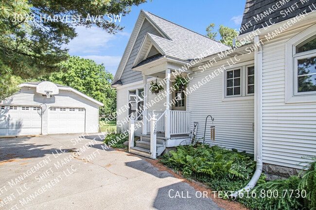 Primary Photo - 3028 Harvest Ave SW