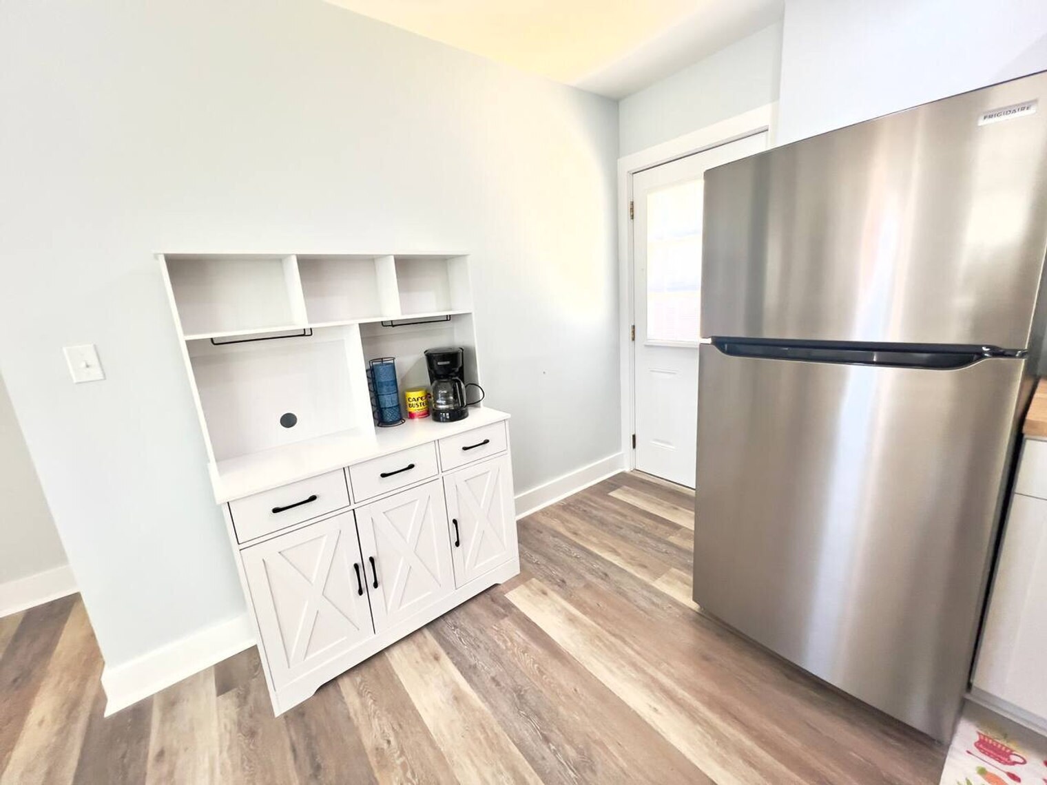 Building Photo - 216 La Paloma Pl