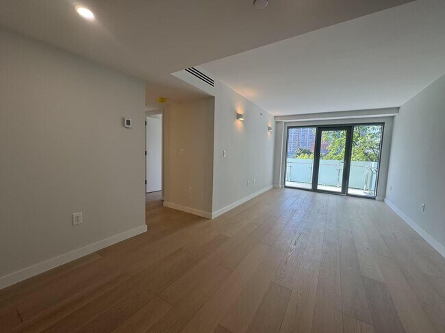 Building Photo - 136-80-136-41 41st Ave