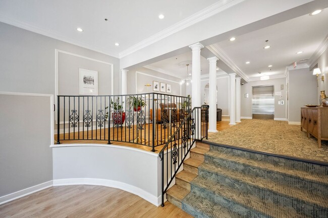Building Photo - 171 Somervelle St