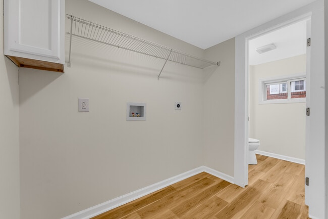 Building Photo - 1251 Richwood Ave