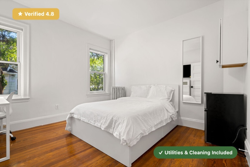 Building Photo - RoostUp Furnished Private Bedroom in Jamai...