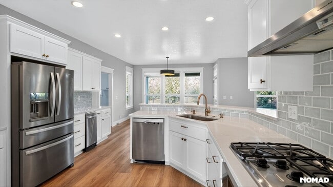 Building Photo - 3120 Hayden Bridge Rd