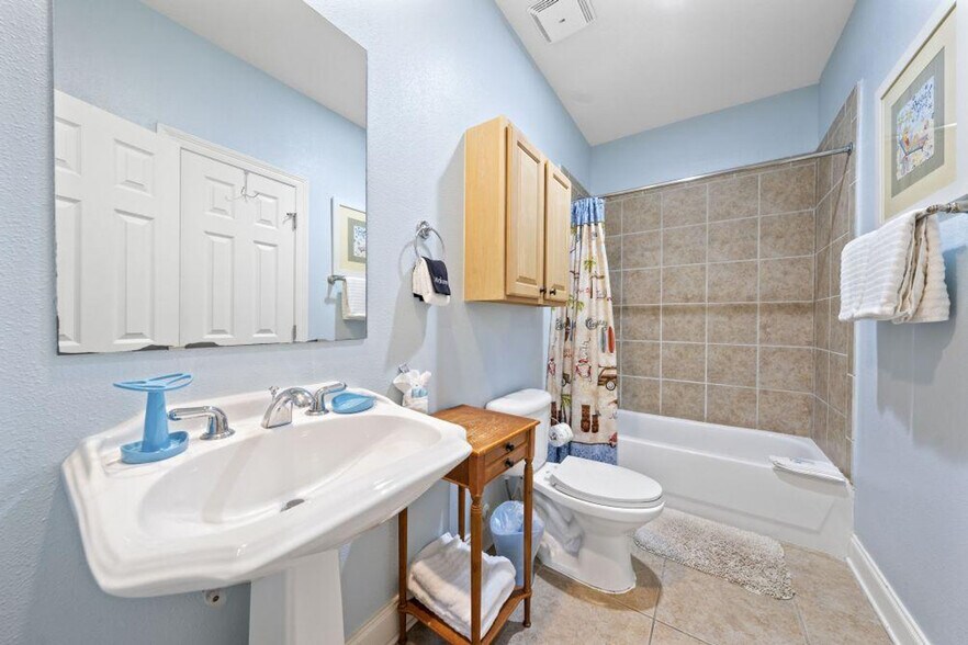 Building Photo - 27800 Canal Rd