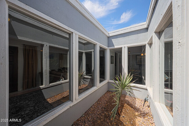 Building Photo - 601 E Forest Hills Dr