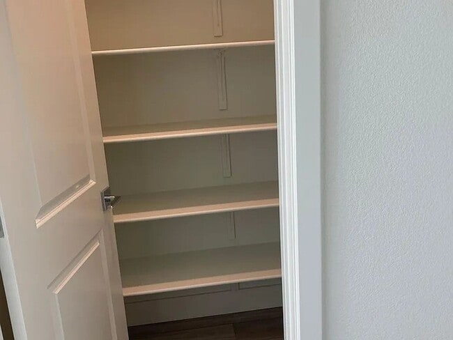 Building Photo - Gorgeous 4-Bedroom Home in Prime Antioch L...
