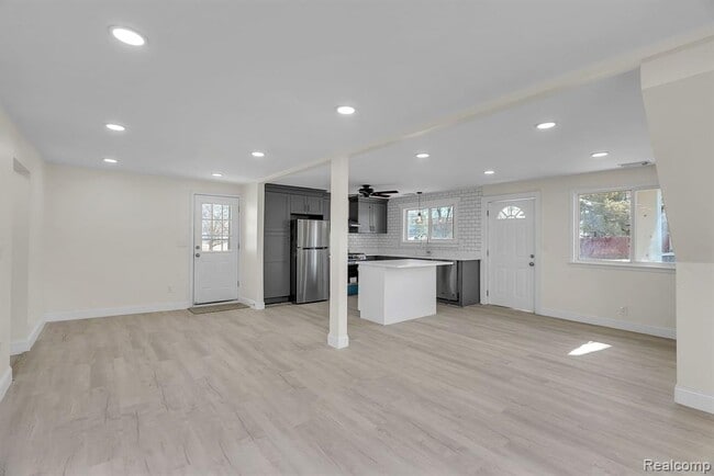 Building Photo - 17511 Castle St