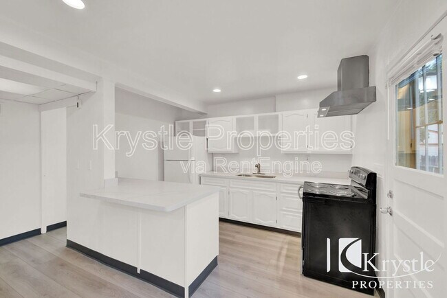 Building Photo - 1465 Ohio St