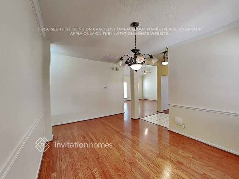Building Photo - 16023 Mountain Shadows Dr