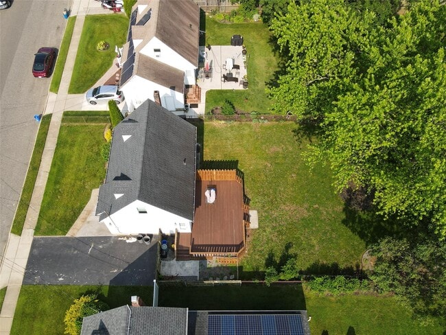 Building Photo - 65 Nims Ave