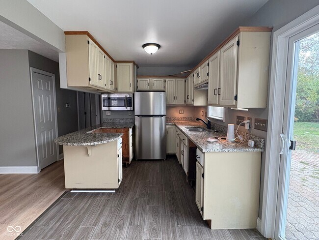 Building Photo - 8231 E 50th St