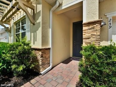 Building Photo - 259 Tamarindo Ln