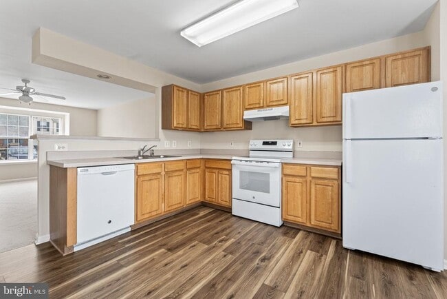 Building Photo - 209 Ilona Ct