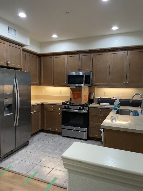 Building Photo - 335 N Fenimore Ave