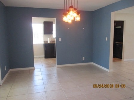 Building Photo - Gorgeous 3 Bedroom Beachside Home!