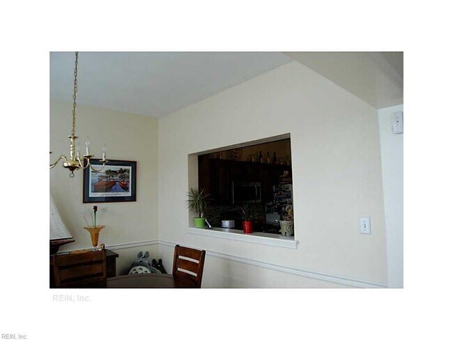 Building Photo - LAKE FRONT CONDO