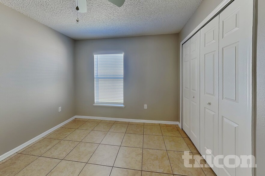 Building Photo - 11621 Ivy Flower Loop
