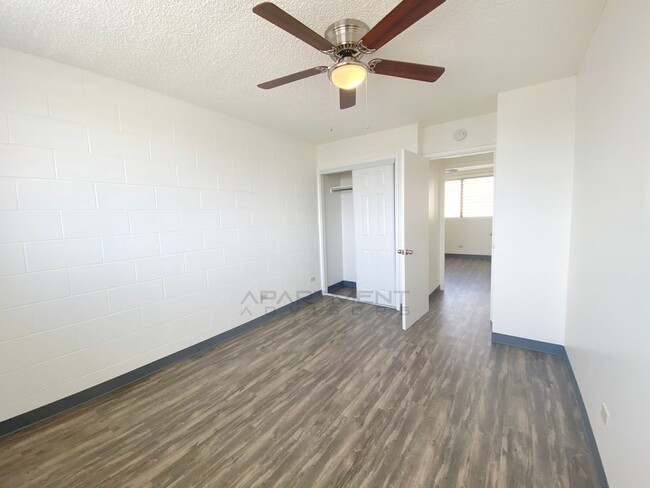 Building Photo - $500 1st Month Rent Special! | Beautiful a...