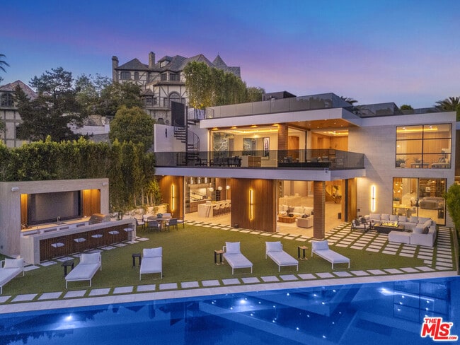 Building Photo - 1033 Somera Rd