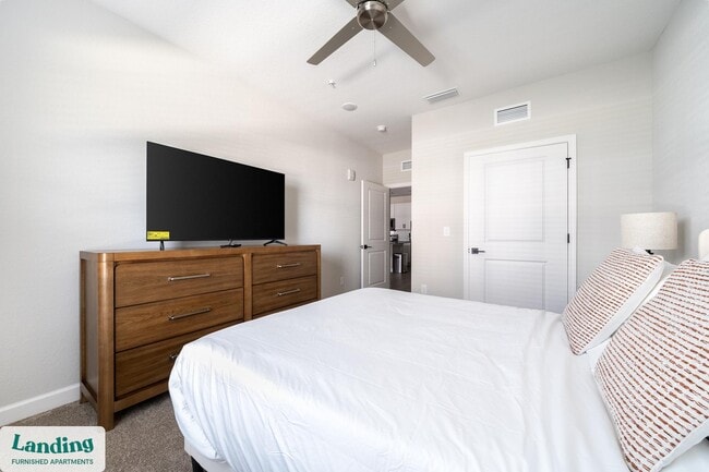 Building Photo - 84 San Filippo Dr SE