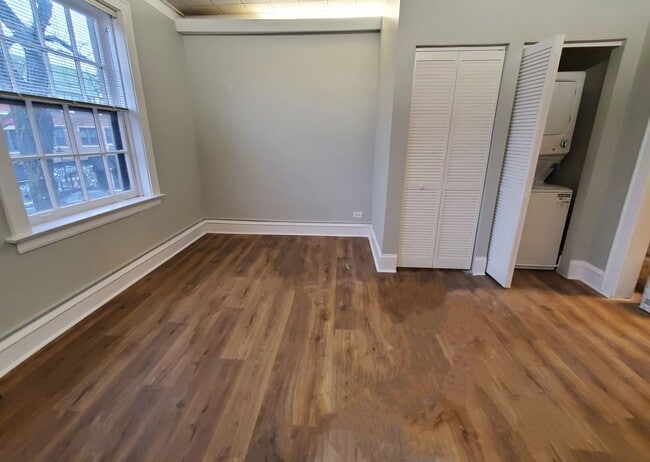 Building Photo - 695 Vernon Ave