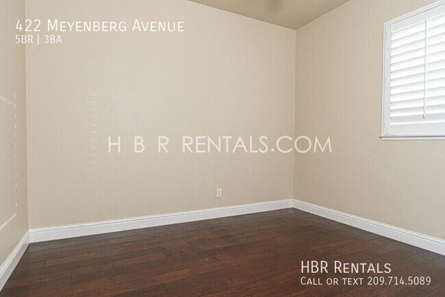 Building Photo - 422 Meyenberg Ave