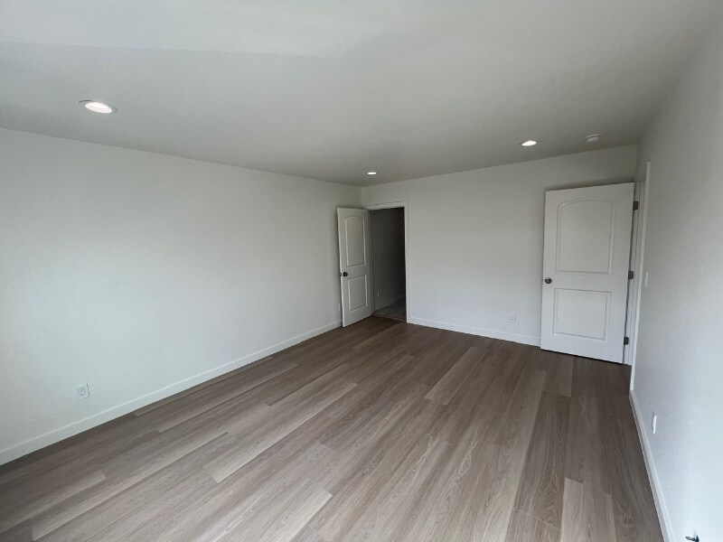 Building Photo - 10 Pueblo St