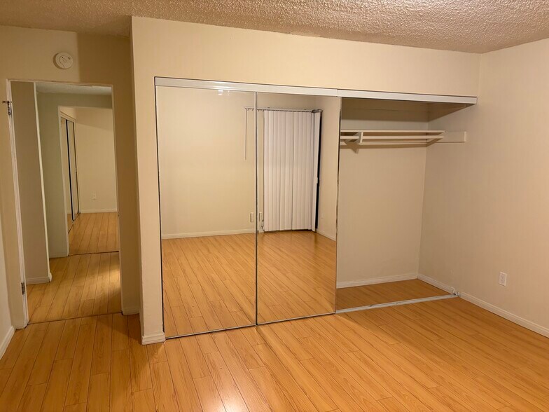 Building Photo - 12600 Fonthill Ave