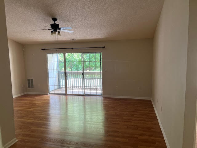 Building Photo - 180 Wexford Dr