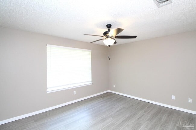 Building Photo - 6923 Cedar Ridge Cir