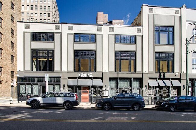 Building Photo - 124 Monroe Ave