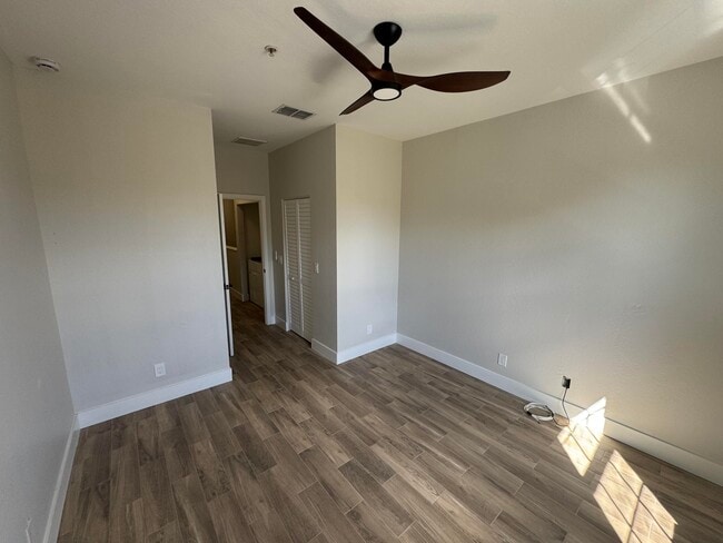 Building Photo - 971 Pipers Cay Dr