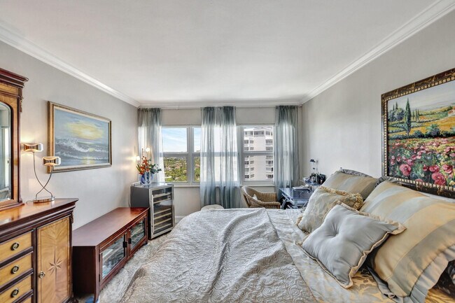 Building Photo - 2100 S Ocean Dr