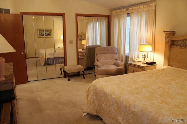 Building Photo - 16 Bluebird Ln