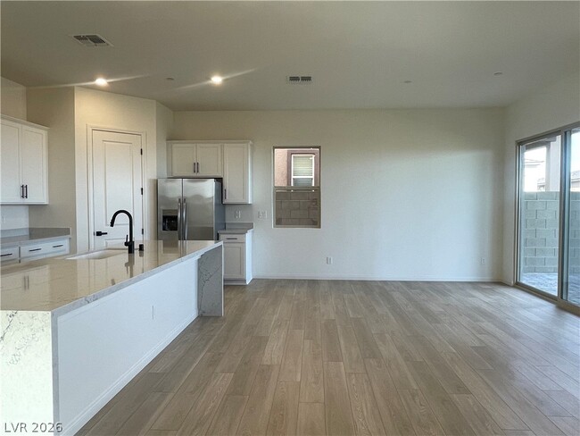 Building Photo - 592 Clover Bar Ln