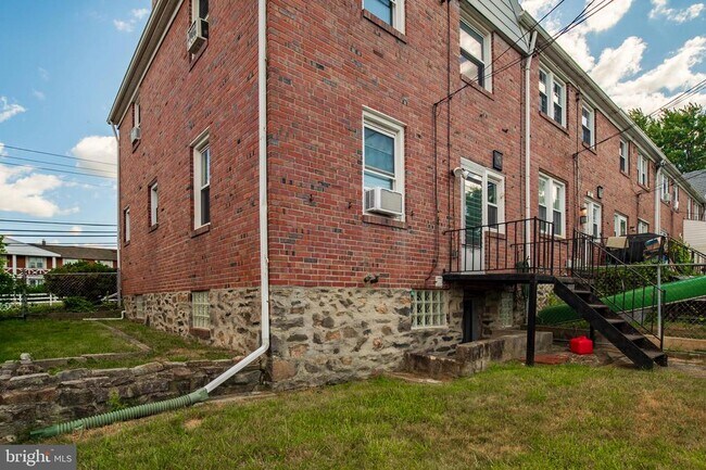 Building Photo - 710 Edmondson Ave