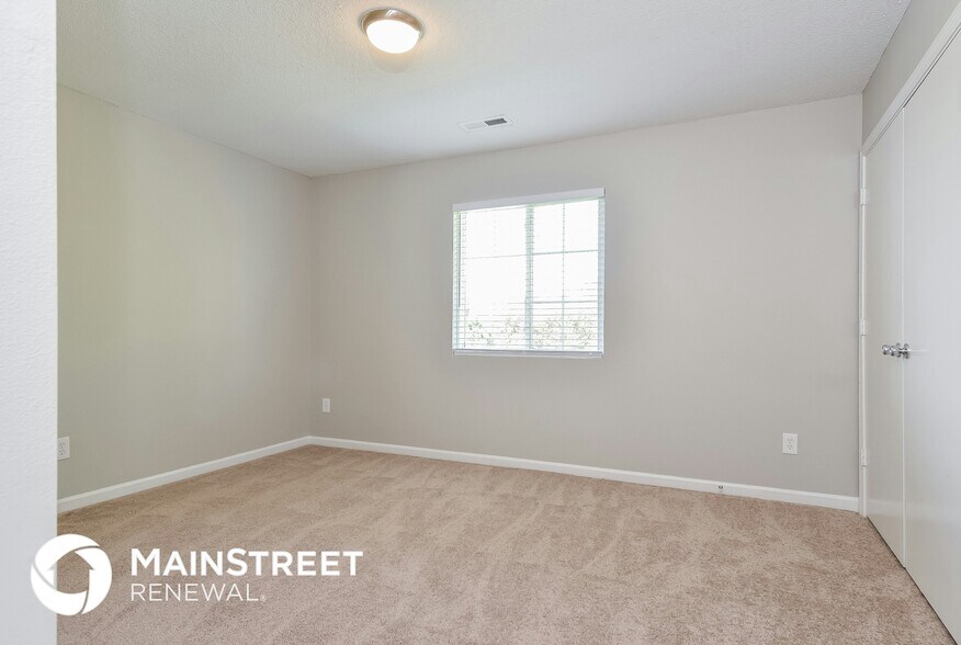 Building Photo - 5719 Waterpoint Dr