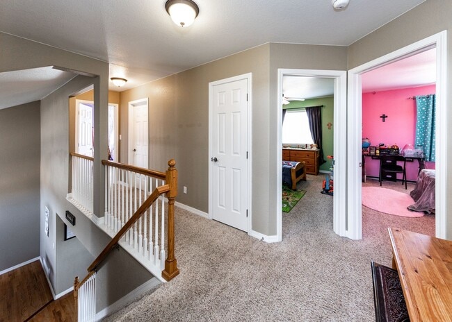 Building Photo - Fabulous 6 bedroom + office D20 Home with ...