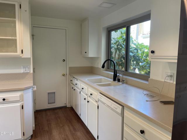 Building Photo - 6089 San Dimas Ave