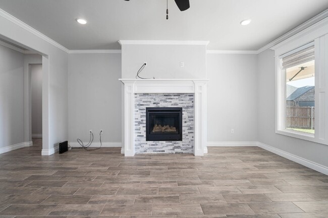 Building Photo - Stunning Corner Lot