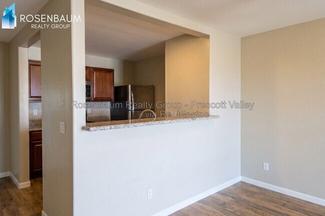 Building Photo - 3133 N Yavapai Rd E