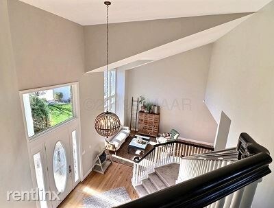Building Photo - 4225 Timberline Dr S