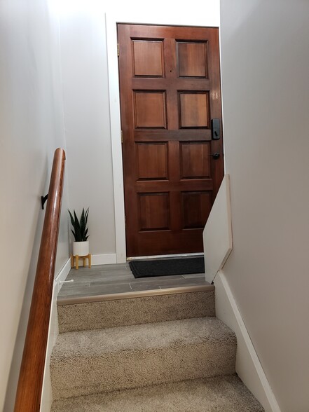 Front door - 4923 Robin Drive