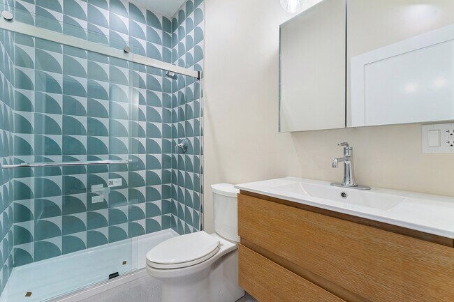 Building Photo - 6444 N Magnolia Ave