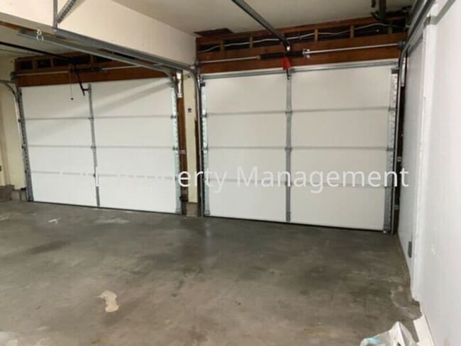 Building Photo - Charming 3 Bedroom in Monterey, CA