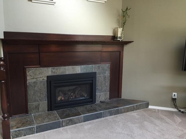 Building Photo - 10536 SW 43rd Ave