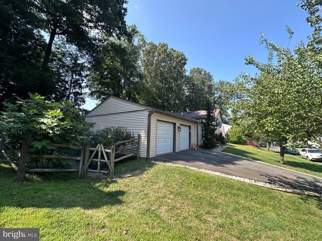 Building Photo - 5918 Freds Oak Rd