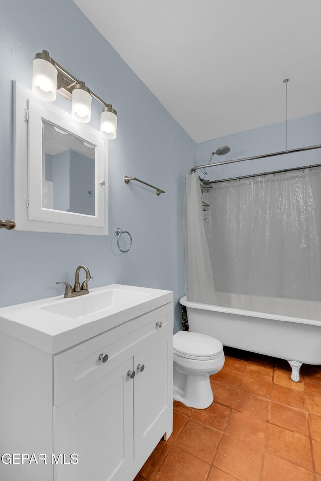 Building Photo - 923 McKelligon Dr