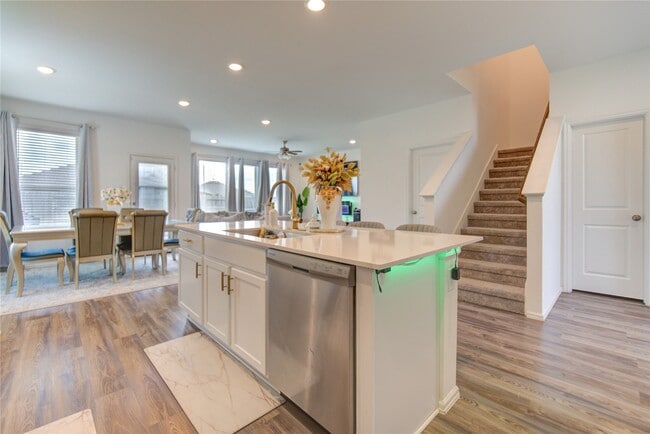 Building Photo - 26627 Ledgemont Dr